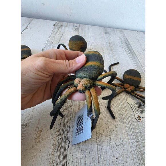 Vintage imperial East West rubber spider Halloween lifelike life size realistic - Picture 2 of 9